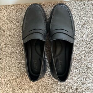 Born Women’s Loafers